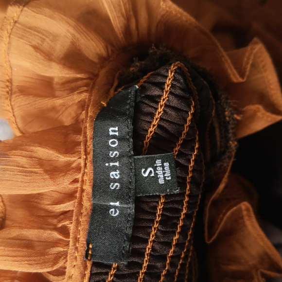 En Saison Smocked Chiffon Top - Picture 9 of 10